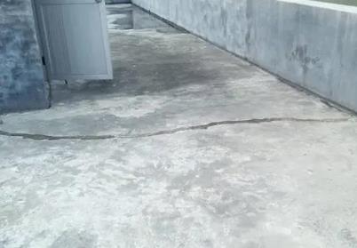 顺河楼顶漏水维修公司分享下如何解决卫生间隐蔽部位漏水的问题?